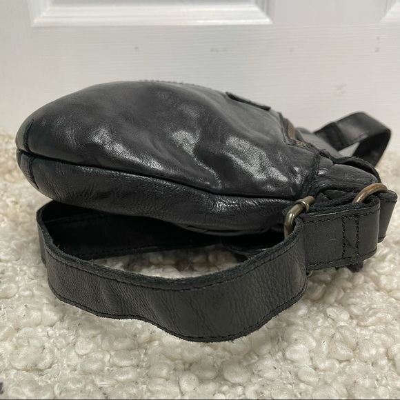 The Trend Made in Italy Black Leather Crossbody Purse Bag - Picture 7 of 11